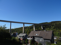 Die Autobahnbrücke über Eisern.