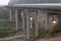 Die Nordhälfte der Talbrücke Rälsbach auf der Autobahn A45 zwischen Siegen und Wilnsdorf wird gesprengt