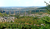 Siegtalbrücke A45 mit Blick über Niederschelden, Eiserfeld und Siegen. Aufgenommen von der Sandhalte oberhalb von 57555 Birken - ein Ortsteil von Mudersbach.